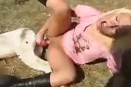 outdoors sex with animal