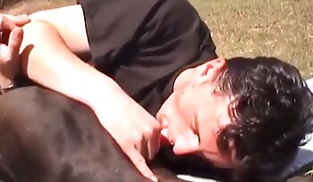 sesso con animali,video porno dello zoo