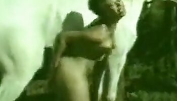 σεξ με άλογο,ζωοφιλία πορνό